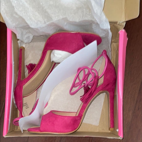 Pink Heels - Picture 2 of 7